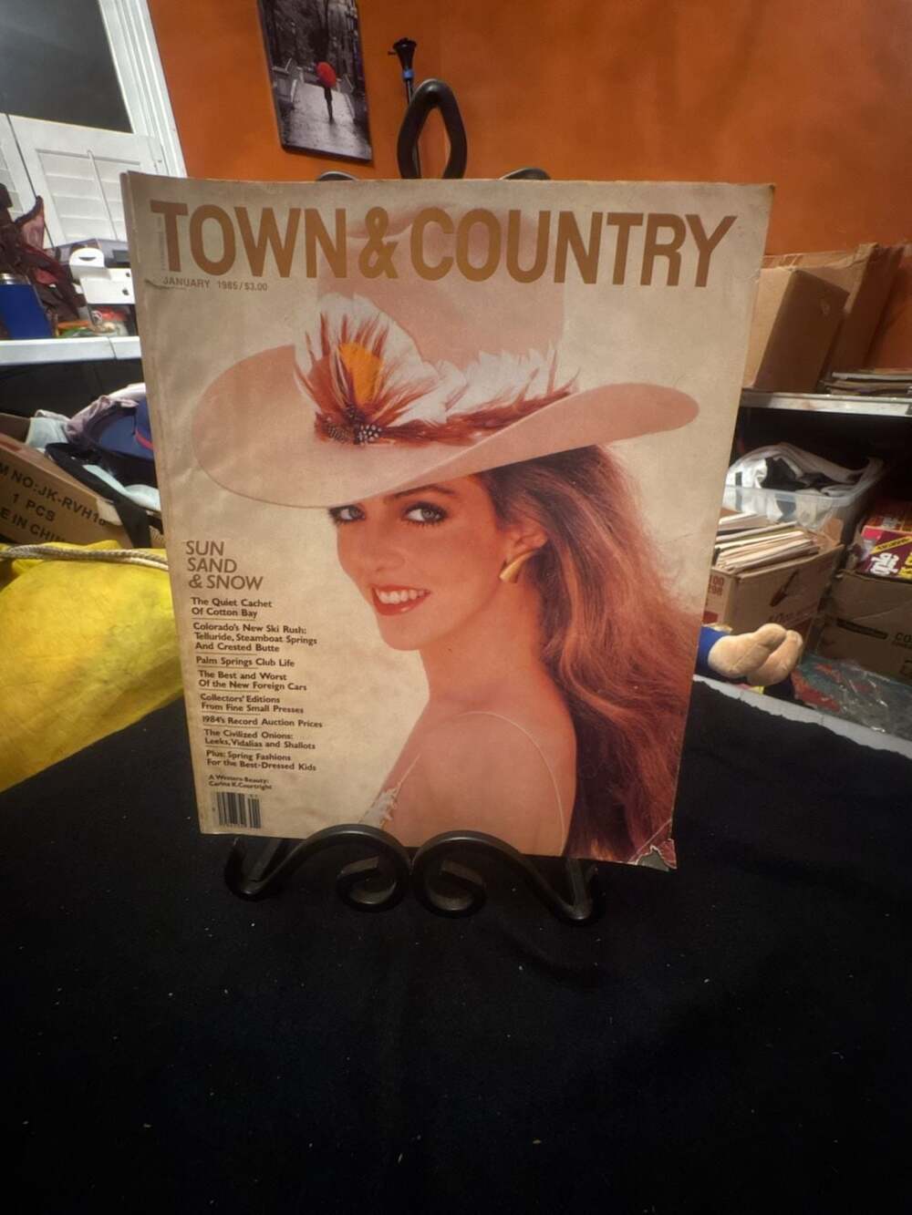 Town & Country Magazine January 1985 Issue